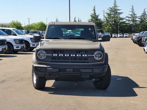 New 2026 Ford Bronco 2-Door AWD/4WD image 3