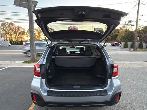 Used 2018 Subaru Outback 2.5i Limited image 27