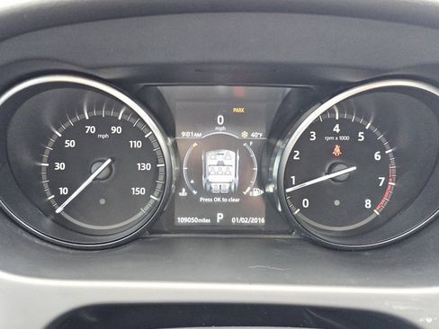 Used 2018 Land Rover Discovery Sport HSE image 30