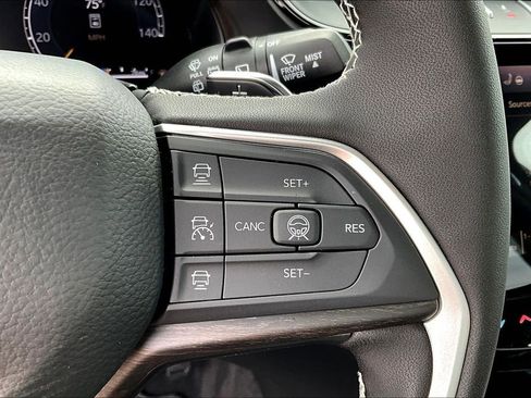 New 2026 Jeep Grand Cherokee L Limited RWD image 24