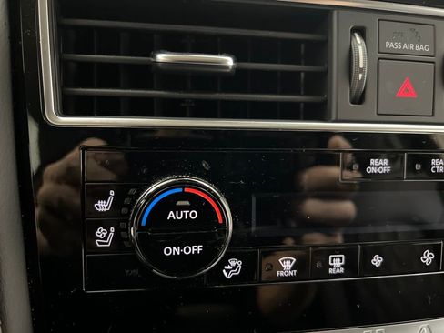 Used 2024 Nissan Armada Platinum w/ Captain's Chairs Package image 59