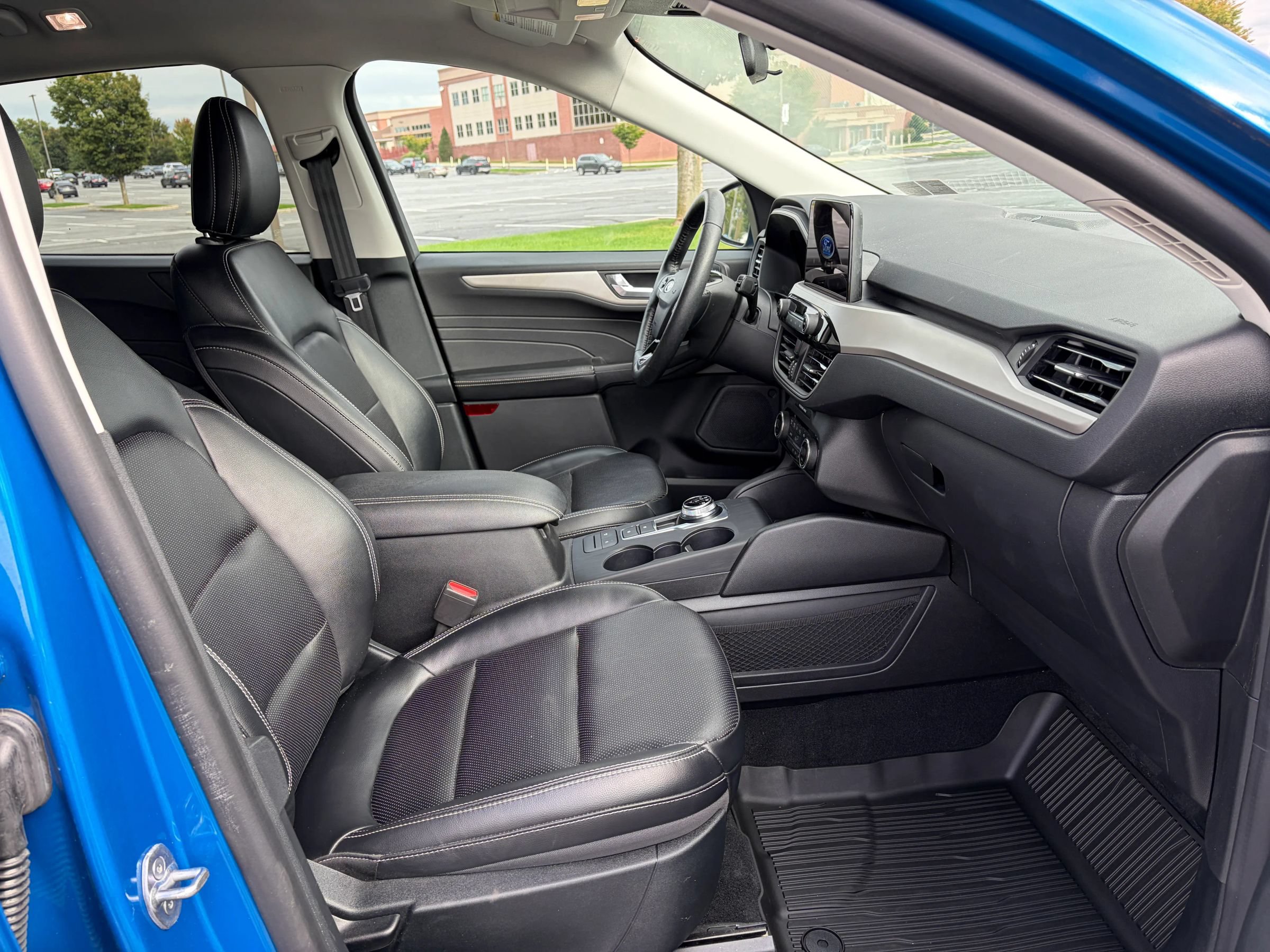 Used 2021 Ford Escape SEL w/ Technology Package AWD/4WD image 24