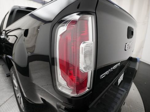 Used 2019 GMC Canyon Denali image 30