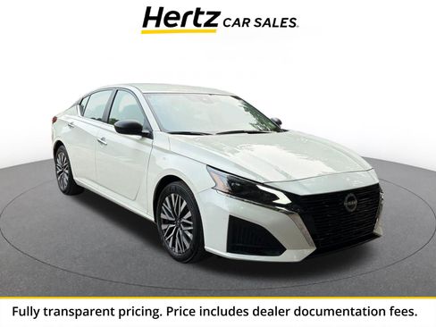 Used 2025 Nissan Altima 2.5 SV FWD image 1