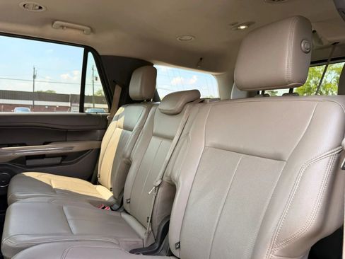 Used 2020 Ford Expedition XLT w/ Equipment Group 202A RWD image 13