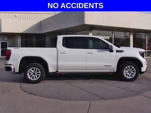 Used 2023 GMC Sierra 1500 Elevation AWD/4WD image 2