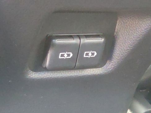 Used 2025 Toyota RAV4 XLE Premium image 14