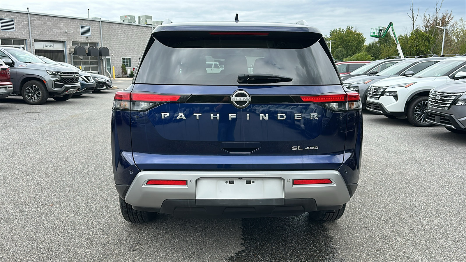 Certified 2025 Nissan Pathfinder SL AWD/4WD image 5