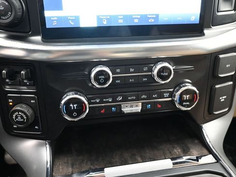 Used 2021 Ford F150 Lariat w/ FX4 Off-Road Package image 18