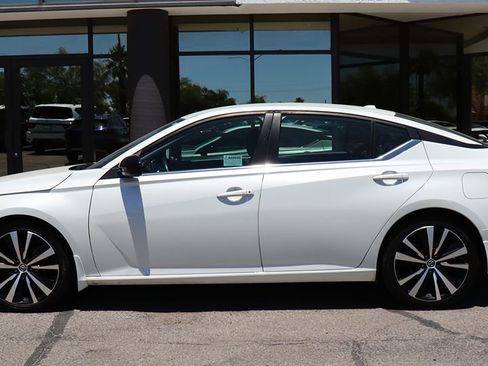 Used 2020 Nissan Altima 2.5 SR FWD image 8