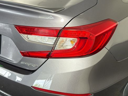 Used 2018 Honda Accord Sport image 34