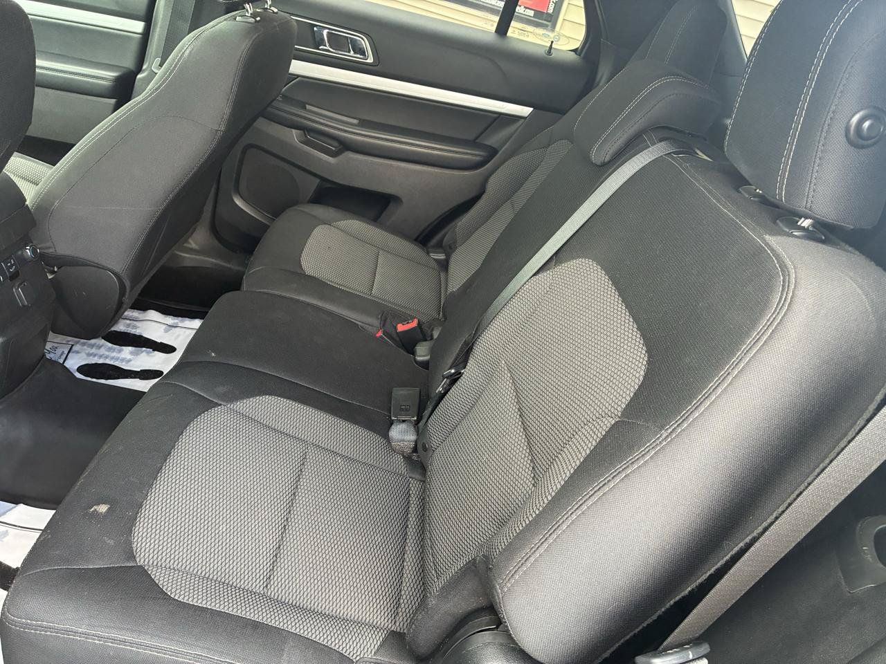 Used 2017 Ford Explorer XLT AWD/4WD image 13
