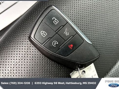 Used 2023 Buick Envision Avenir image 9