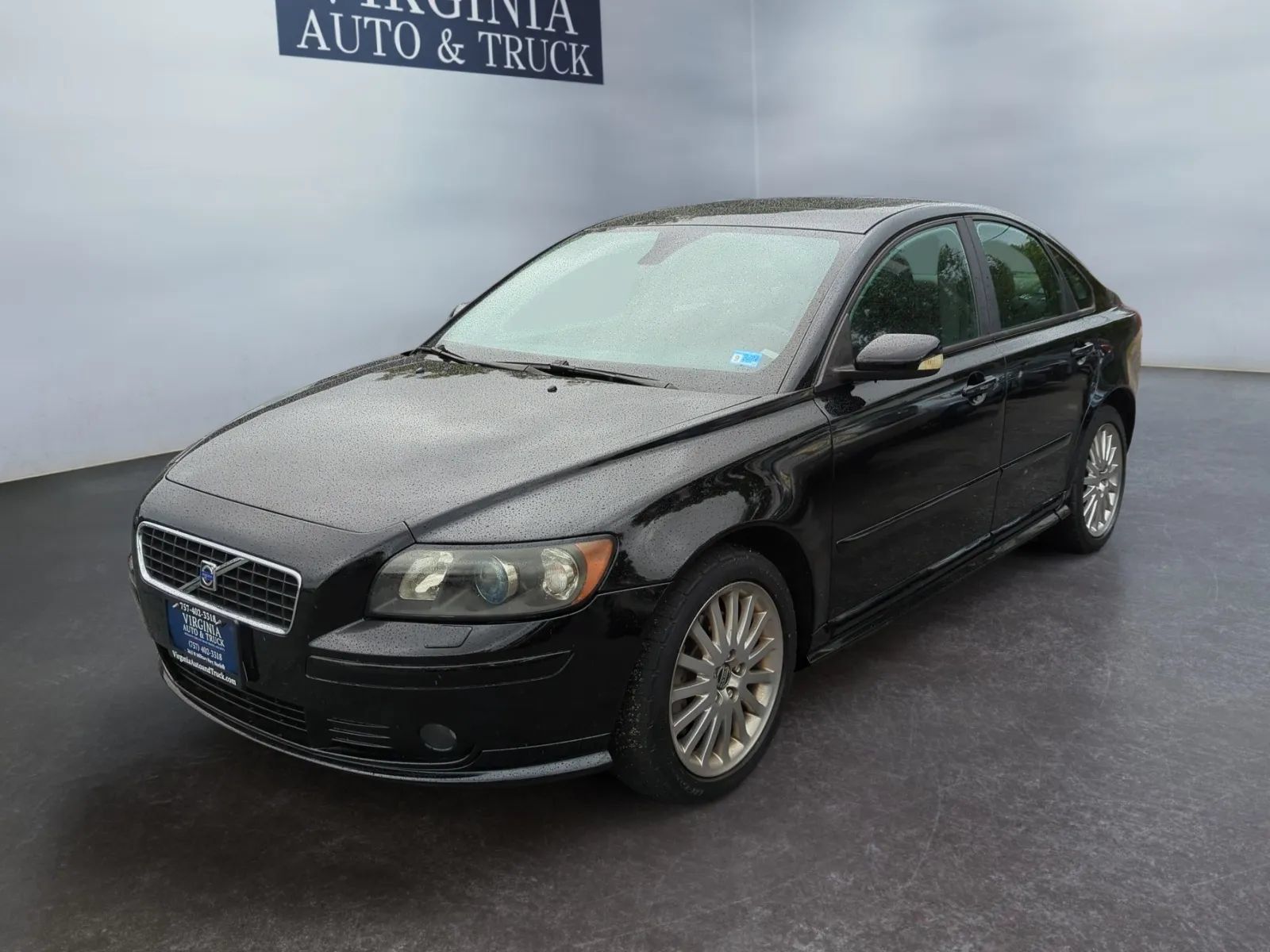 Used 2006 Volvo S40 T5 FWD image 1