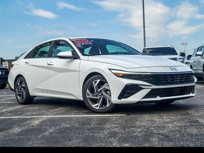 Used 2025 Hyundai Elantra SEL