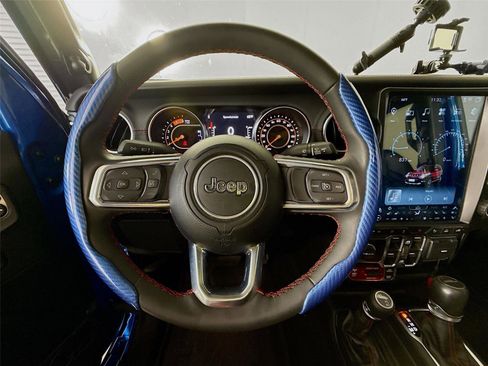 Used 2023 Jeep Gladiator Rubicon image 7