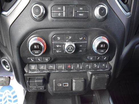 Used 2022 GMC Sierra 2500 Denali image 15