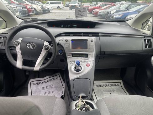 Used 2013 Toyota Prius Two FWD image 17