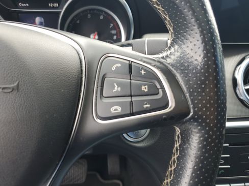 Used 2018 Mercedes-Benz GLA 250 image 17