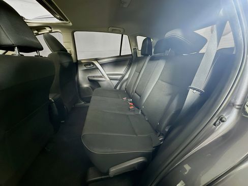 Used 2018 Toyota RAV4 XLE image 28