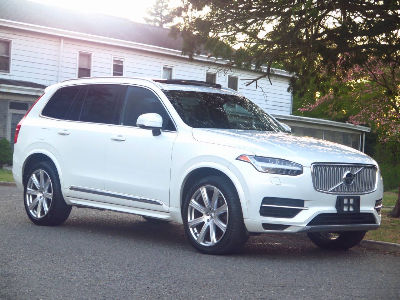 Used 2017 Volvo XC90 T8 Inscription w/ Luxury Package AWD/4WD image 6