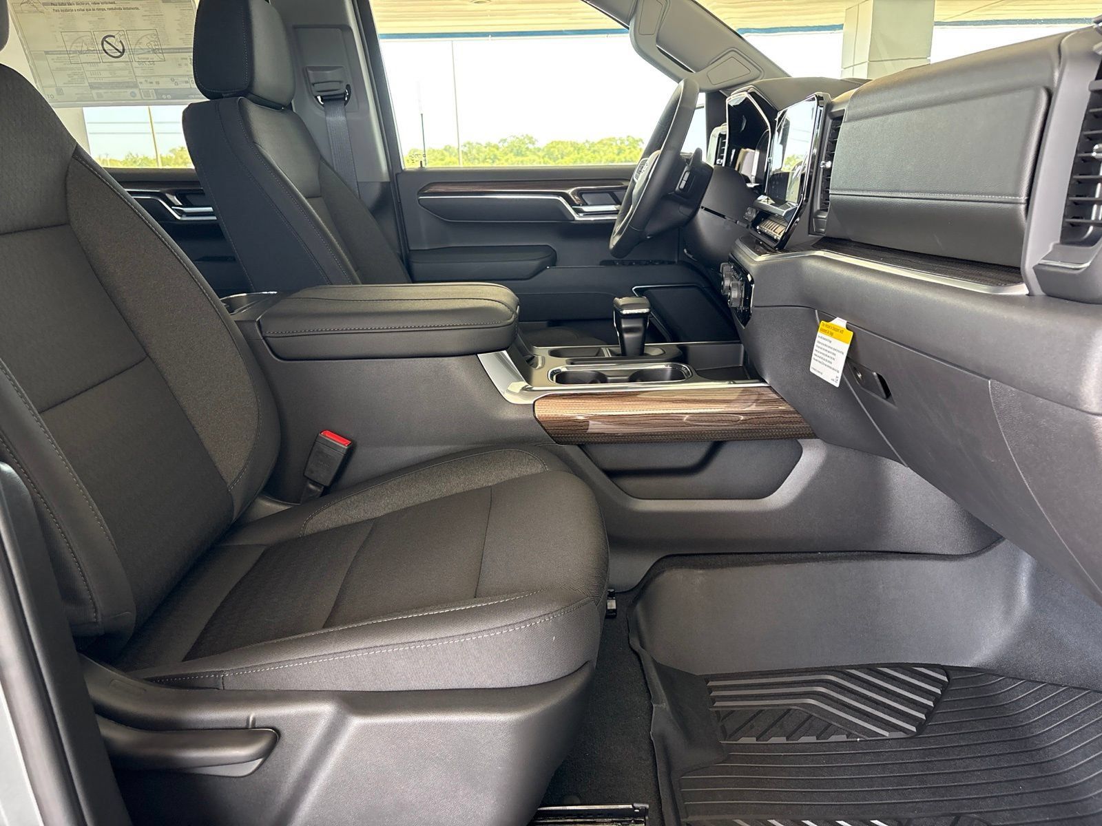 New 2026 Chevrolet Silverado 1500 LT Trail Boss w/ LPO, Dark Essentials Package AWD/4WD image 17