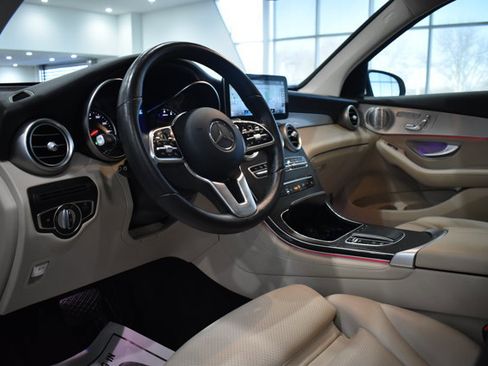 Used 2020 Mercedes-Benz GLC 300 4MATIC image 12