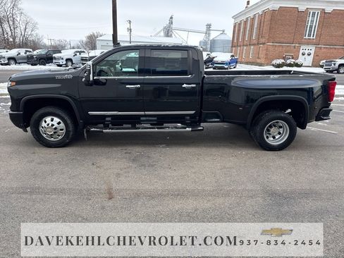 Used 2024 Chevrolet Silverado 3500 High Country w/ Technology Package image 2