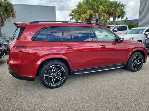 Used 2024 Mercedes-Benz GLS 450 4MATIC image 7