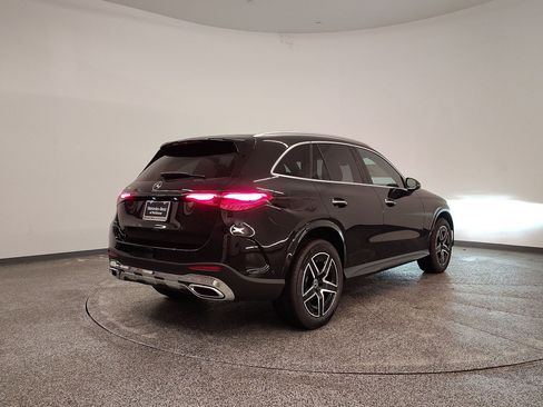 Used 2026 Mercedes-Benz GLC 300 image 8