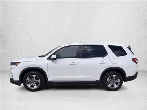 Used 2025 Honda Pilot EX-L image 4