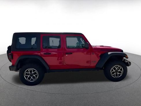 Used 2025 Jeep Wrangler Unlimited Rubicon AWD/4WD image 16