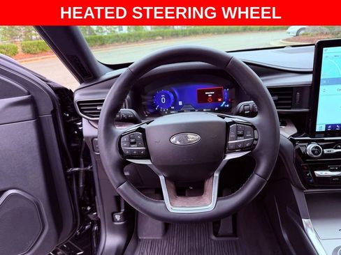 Used 2022 Ford Explorer Platinum w/ Equipment Group 601A image 12