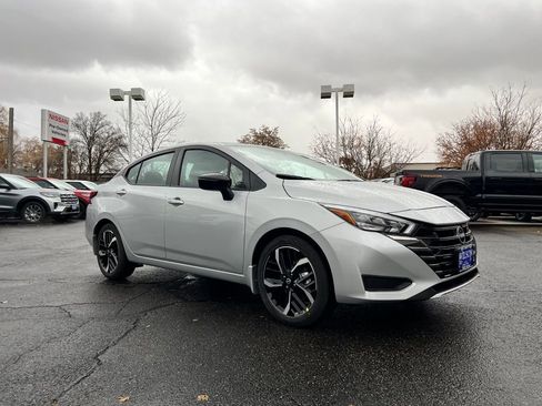 New 2025 Nissan Versa SR w/ Trunk Package image 3