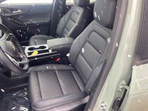 Used 2025 Chevrolet Equinox LT w/ Convenience Package II image 8