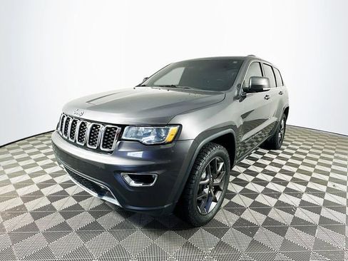 Used 2019 Jeep Grand Cherokee Limited AWD/4WD image 5
