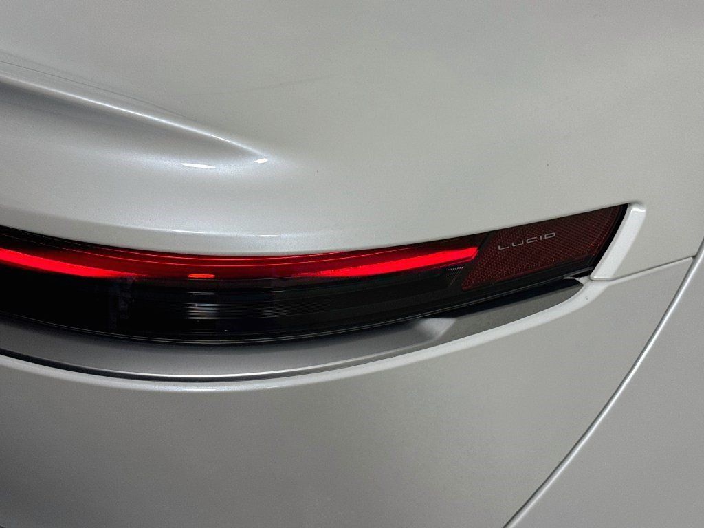 Used 2024 Lucid Air Touring AWD/4WD image 31