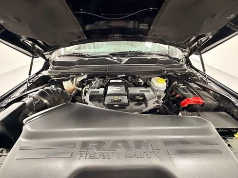 Used 2024 RAM 2500 Limited image 33