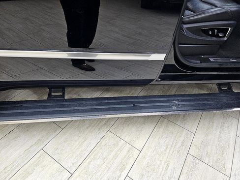 Used 2017 Cadillac Escalade ESV Premium Luxury image 44