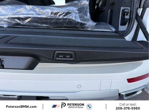 New 2027 BMW X7 xDrive40i w/ Premium Package AWD/4WD image 13