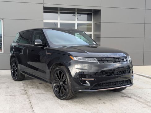 Used 2025 Land Rover Range Rover Sport Autobiography image 3