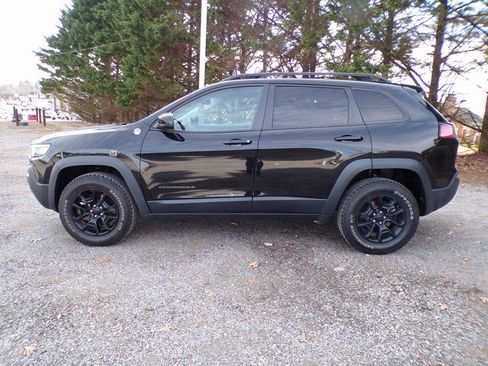 Used 2022 Jeep Cherokee Trailhawk w/ Sun, Sound & Nav Group image 2