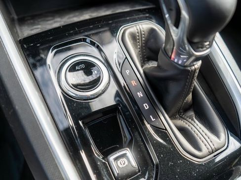 Used 2023 Chevrolet Colorado LT image 25