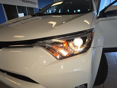 Used 2018 Toyota RAV4 XLE image 27