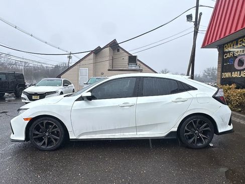 Used 2018 Honda Civic Sport image 8