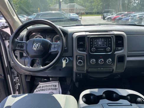 Used 2017 RAM 1500 Express w/ Express Value Package RWD image 13
