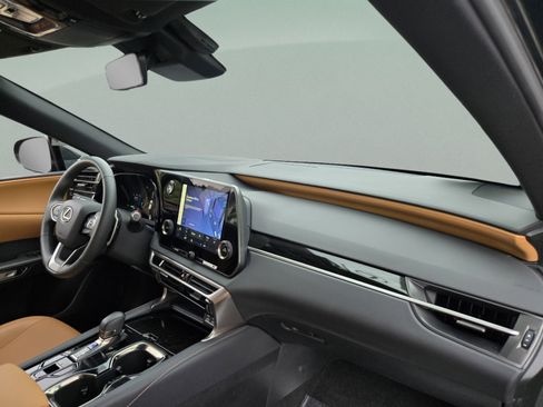 Certified 2025 Lexus RX 350 FWD w/ Technology Package image 22