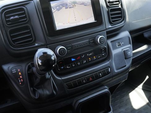Used 2025 RAM ProMaster 2500 w/ Convenience Group FWD image 17