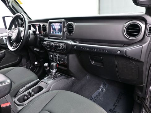 Used 2022 Jeep Wrangler Unlimited Sport image 14