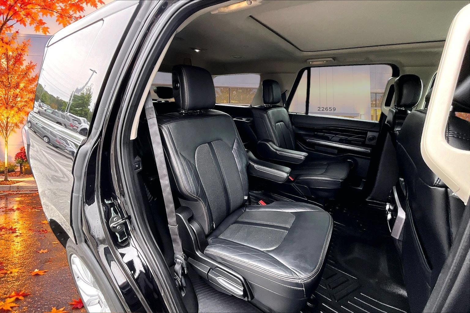 Used 2019 Ford Expedition Platinum AWD/4WD image 25